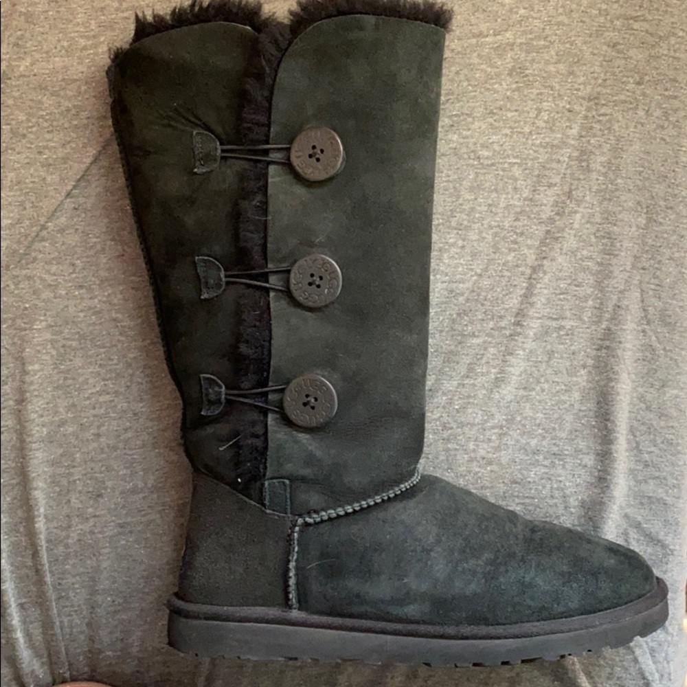 Ugg Bailey Button Triplet - image 1